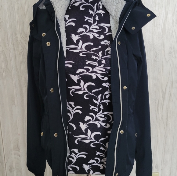 Women's Hollister Size S Sherpa Lined Navy Jacket All-Weather Collection - Picture 13 of 16